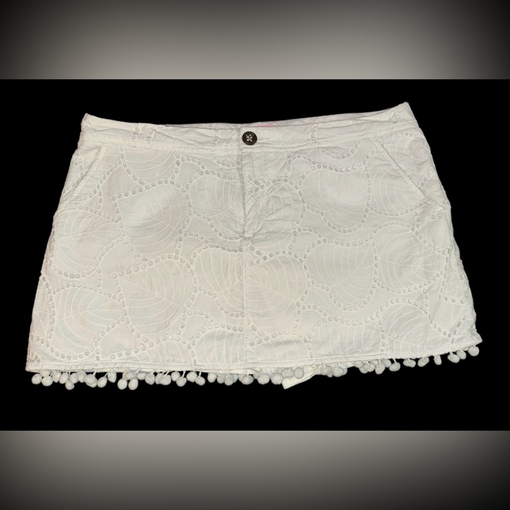 Rare Lilly Pulitzer White Skort with Palm Leaves Lace and a Pom Pom Trim sz12